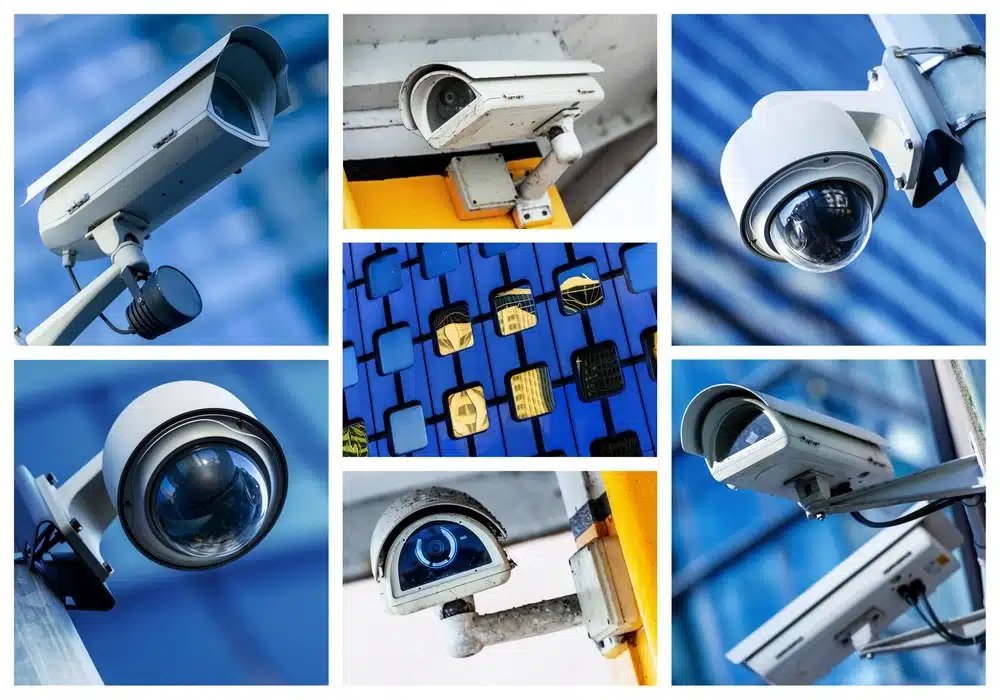 Camera supraveghere exterior WiFi, perfectă pentru siguranță urbană, cu card MicroSD 64GB inclus, ideală pentru monitorizarea clădirilor și zonelor publice.