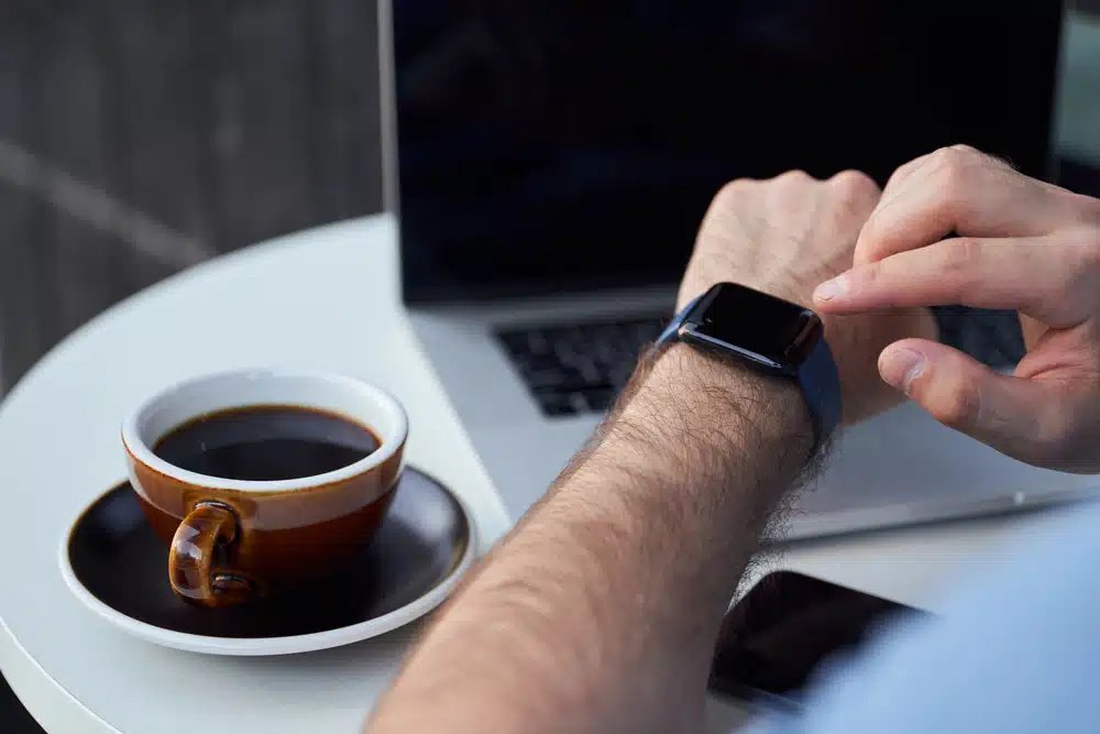 ceasuri smartwatch barbati, smartwatch barbatesc, ceas barbati, ceas smartwatch barbati, smartwatch monitorizare sanatate
